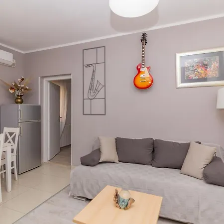 Apartamento Box Poreč